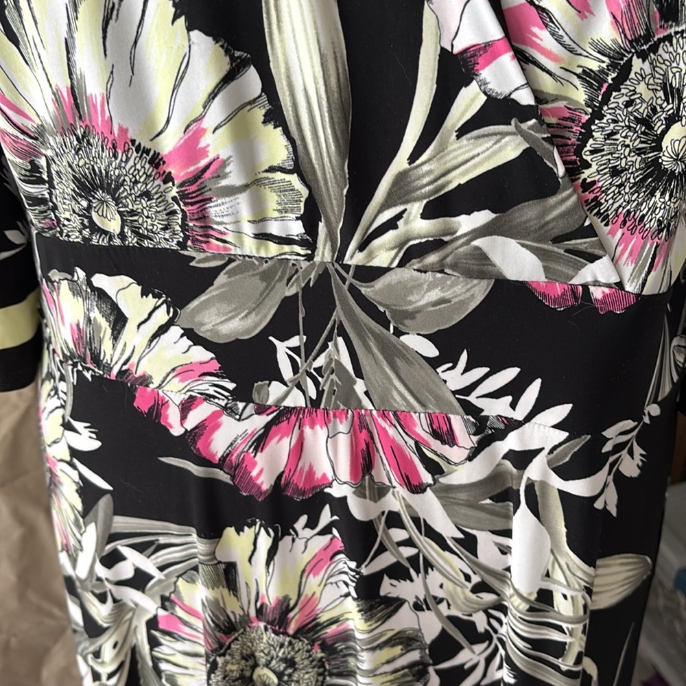 Really pretty floral print INC International Concepts pointed hem dress